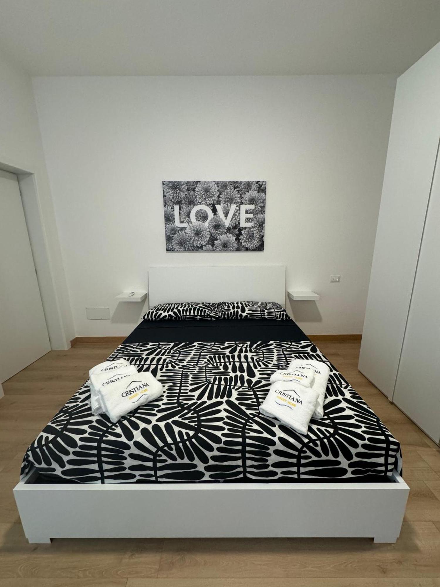 Cristiana Luxury *